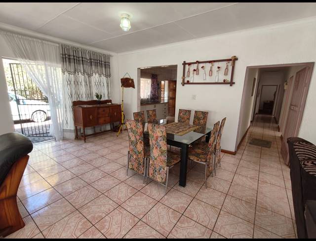 3 BEDROOM HOUSE TO LET IN KOOKRUS